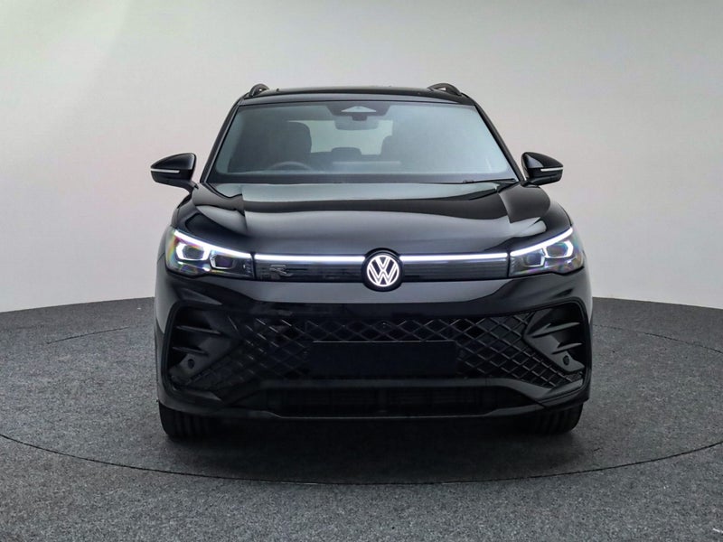 2026 Volkswagen Tiguan R-Line AWD image 4