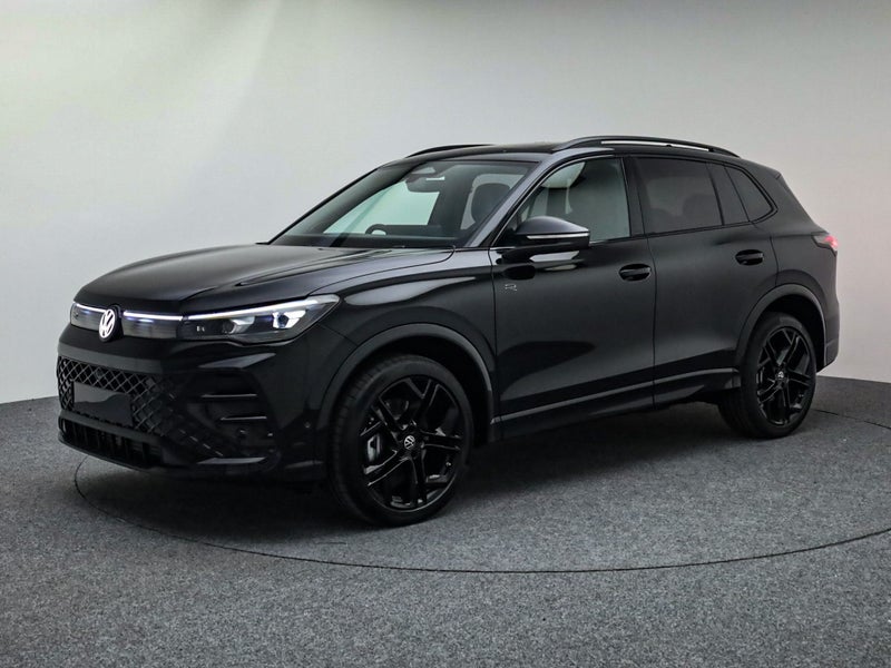 2026 Volkswagen Tiguan R-Line AWD image 5