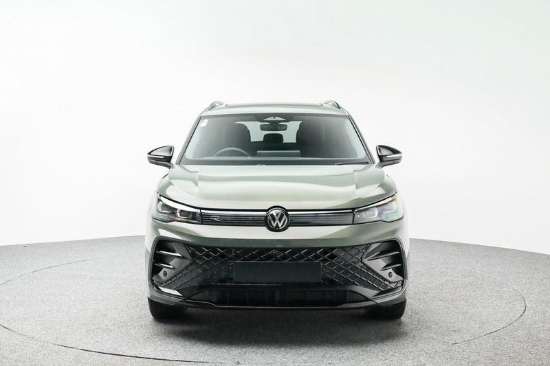 2026 Volkswagen Tiguan R-Line AWD image 2