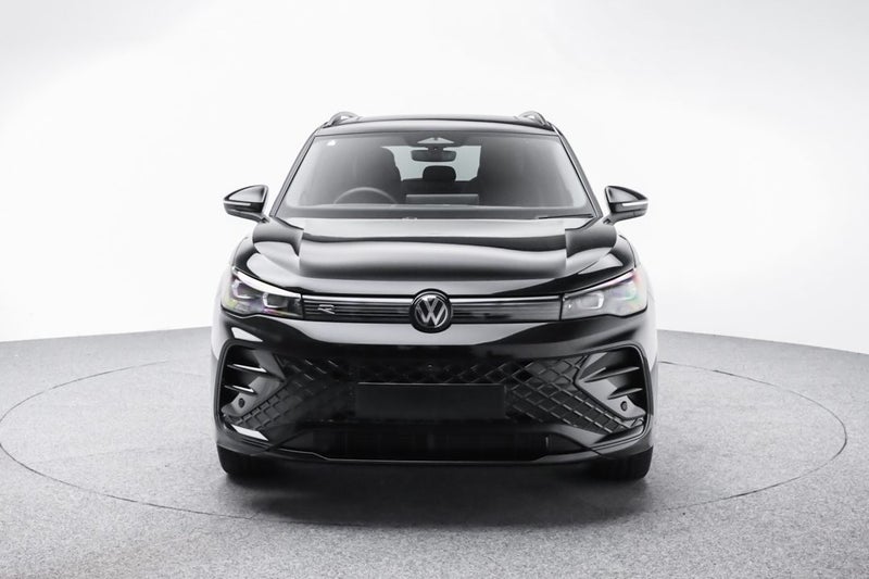 2026 Volkswagen Tiguan R-Line AWD image 2