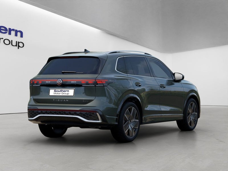 2026 Volkswagen Tiguan R-Line AWD Touring Package image 5