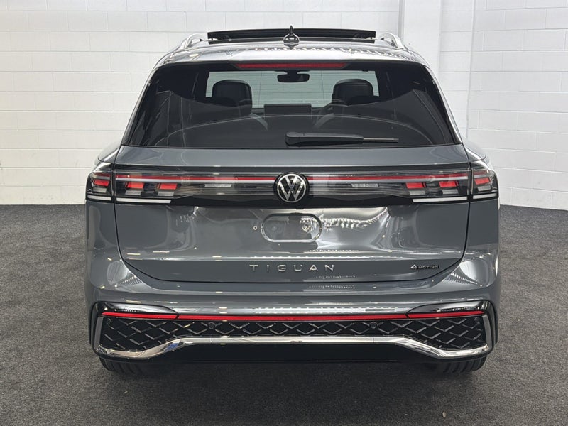 2026 Volkswagen Tiguan R-LINE AWD Touring Package image 5