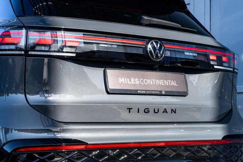 2026 Volkswagen Tiguan R-Line AWD Turbo 195kW B... image 5