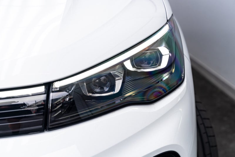 2026 Volkswagen Tiguan R-Line AWD Turbo 195kW T... image 4