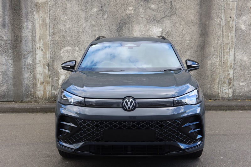 2026 Volkswagen Tiguan R-Line Black Pack image 4