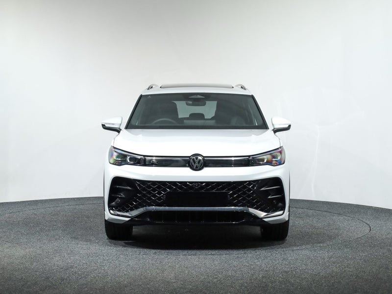 2026 Volkswagen Tiguan TSi 4M R-Line 195kW image 2
