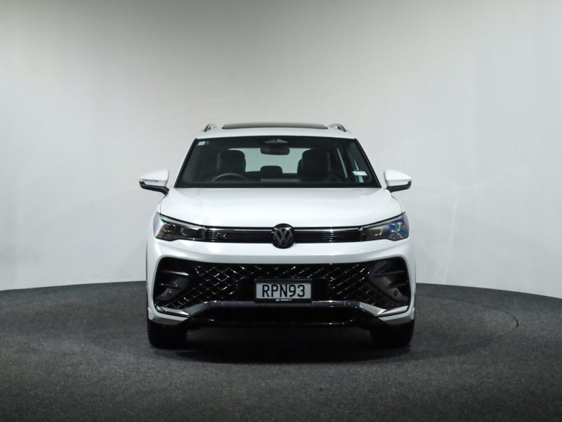 2026 Volkswagen Tiguan Tsi R Line Touring 2WD image 2