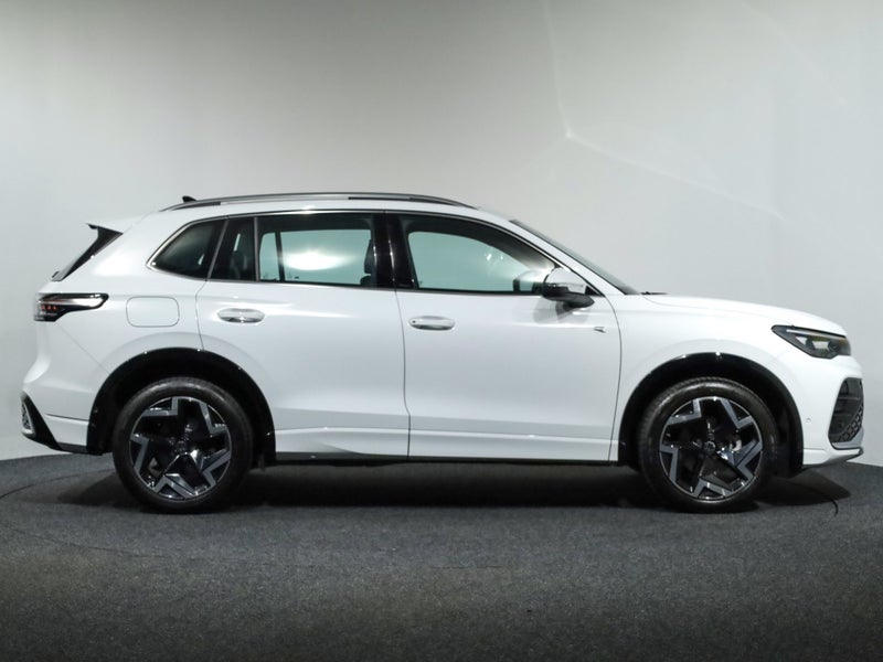 2026 Volkswagen Tiguan Tsi R Line Touring 2WD image 4