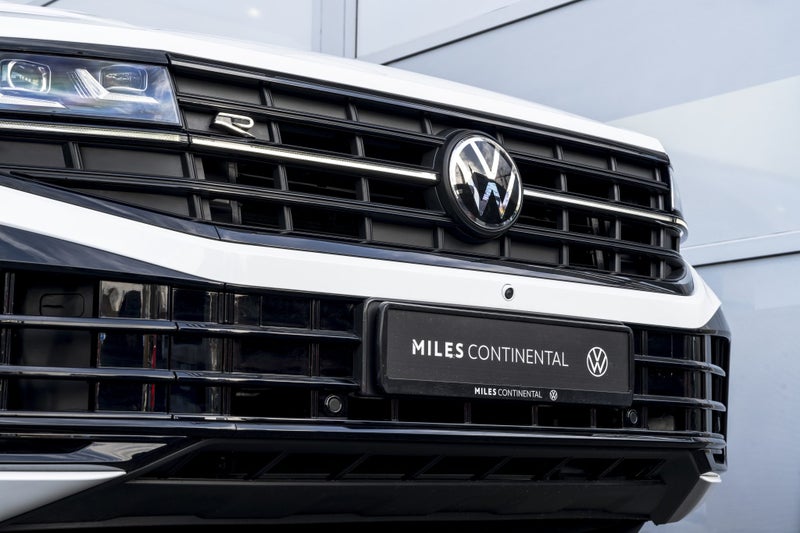 2026 Volkswagen Touareg R Petrol Turbo PHEV 340... image 4