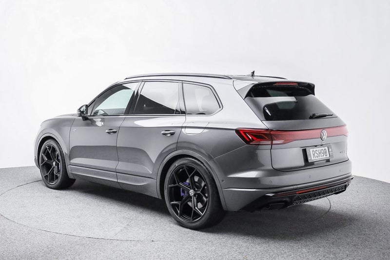 2026 Volkswagen Touareg R Phev image 5