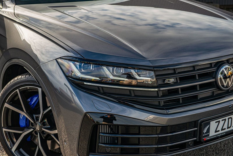 2026 Volkswagen Touareg R Phev image 4