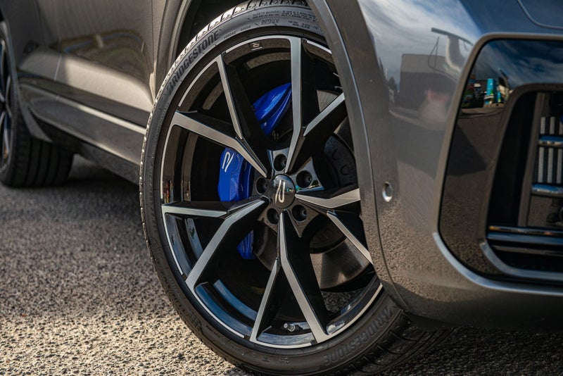 2026 Volkswagen Touareg R Phev image 5