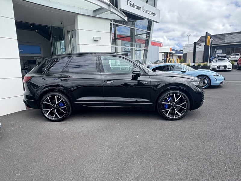 2026 Volkswagen Touareg R PHEV 340kW image 3