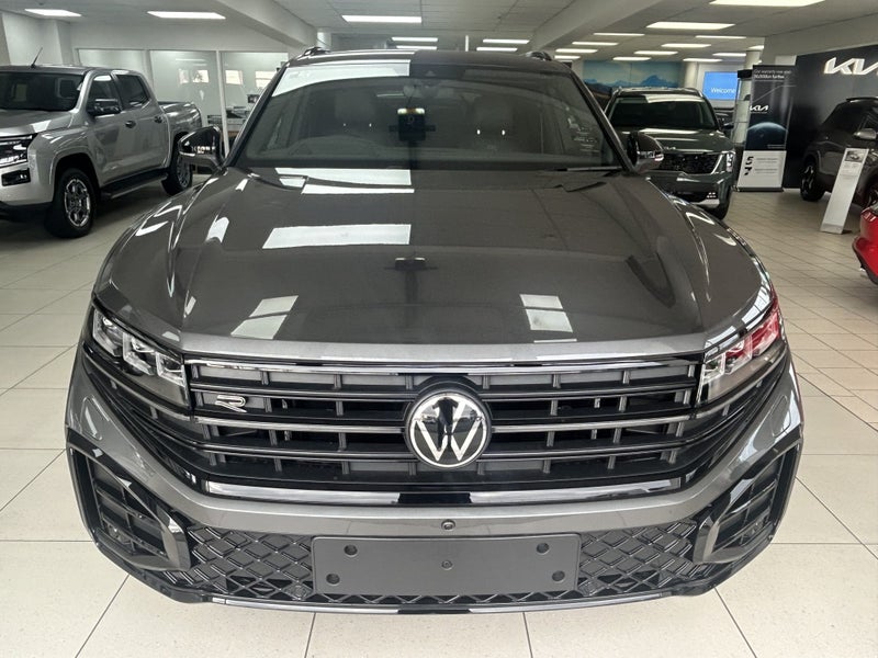 2026 Volkswagen Touareg TDI V6S R-Line image 2
