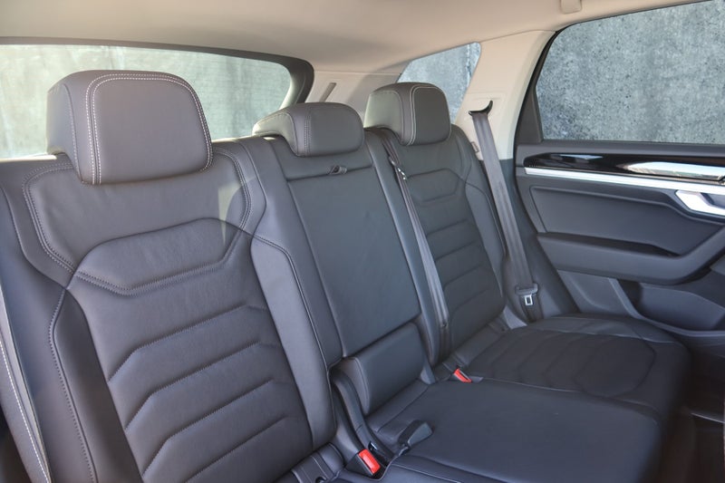 2026 Volkswagen Touareg V6 TDI image 4