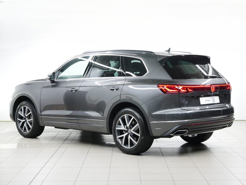 2026 Volkswagen Touareg V6 TDI image 3