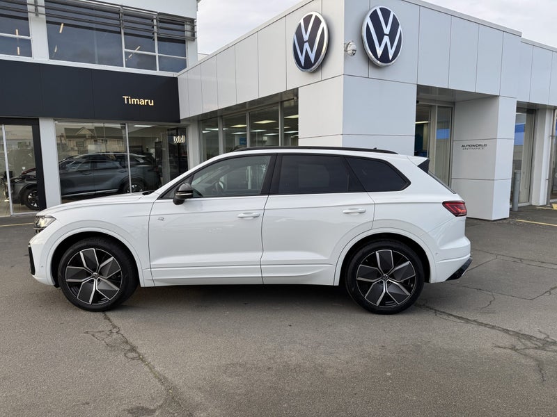 2026 Volkswagen Touareg V6s R-Line 210Kw Tdi image 2