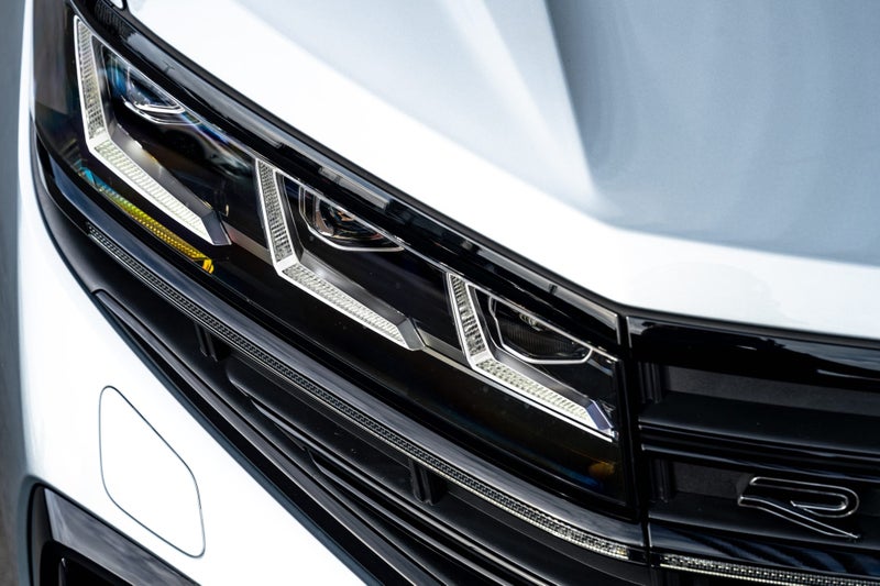 2026 Volkswagen Touareg V6S R-Line / 210kW Turb... image 5