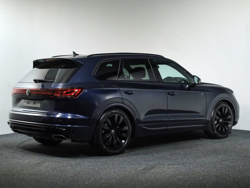 2026 Volkswagen Touareg V6s R-Line Final Editio... image 5
