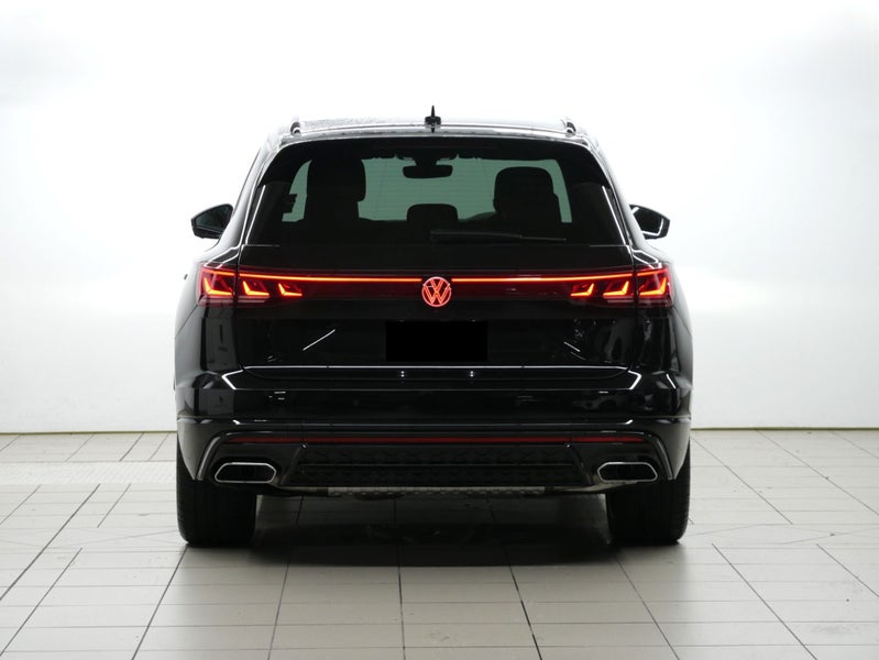 2026 Volkswagen Touareg V6S R-Line TDI image 4