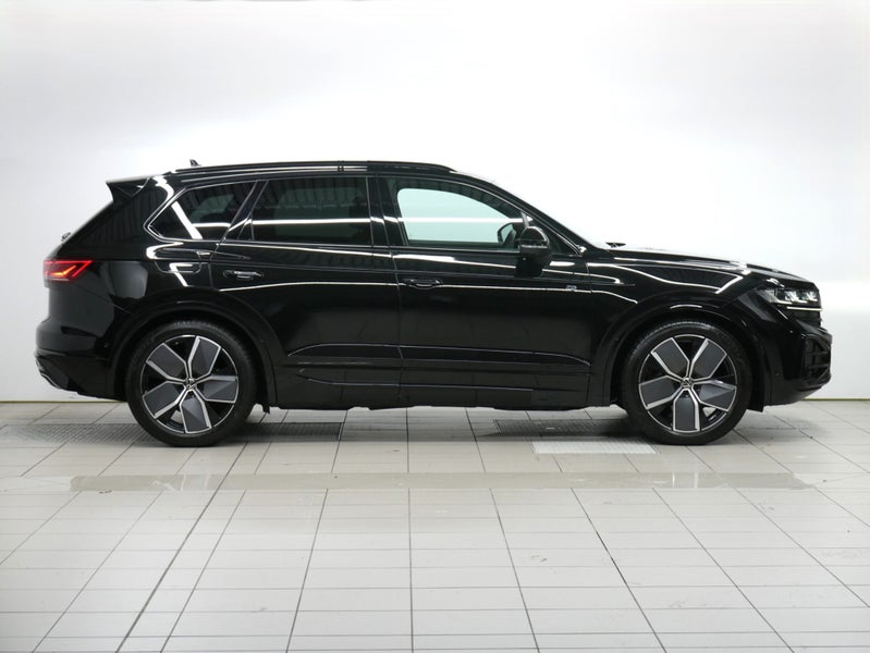 2026 Volkswagen Touareg V6S R-Line TDI image 5