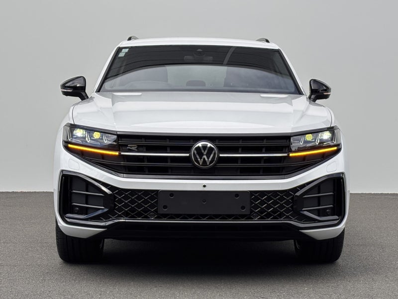 2026 Volkswagen Touareg V6S R-Line TDI image 3