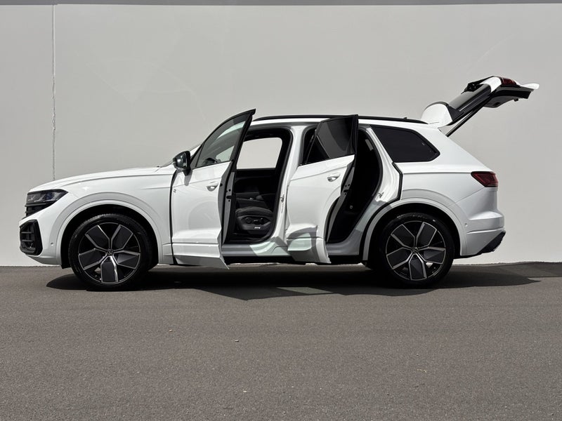 2026 Volkswagen Touareg V6S R-Line TDI image 5