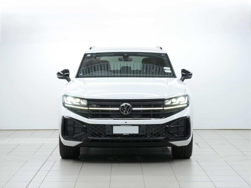 2026 Volkswagen Touareg V6S R-Line TDI image 2