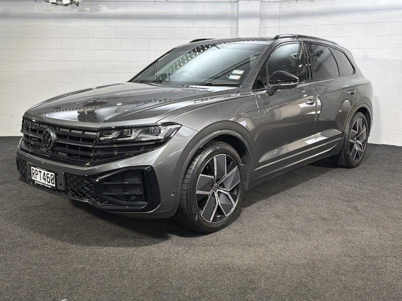 2026 Volkswagen Touareg V6S TDI R-LINE image 2