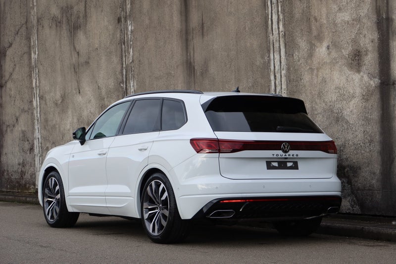 2026 Volkswagen Touareg V6S TDI R-Line image 5