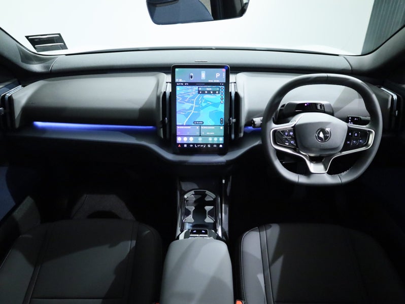 2026 Volvo EX30 Cross Country TMP ULTRA image 3