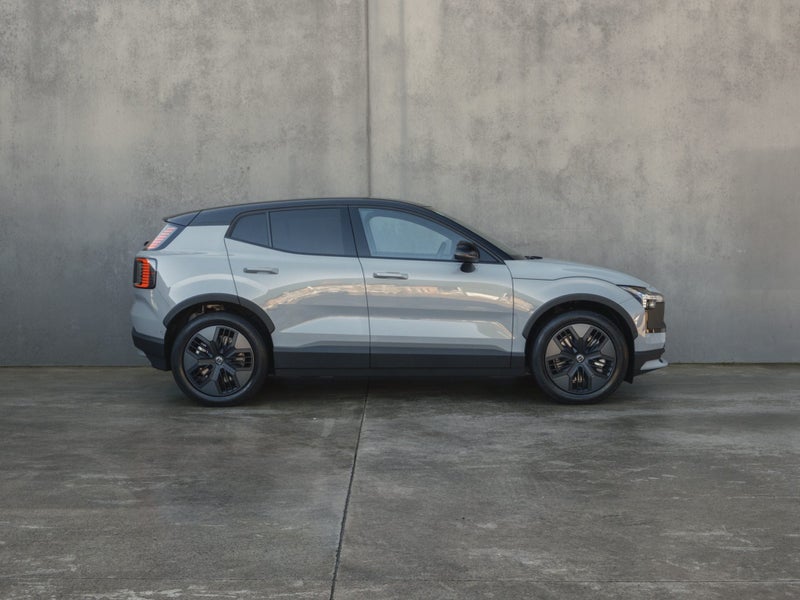 2026 Volvo EX30 Cross Country Twin Motor Perfor... image 3