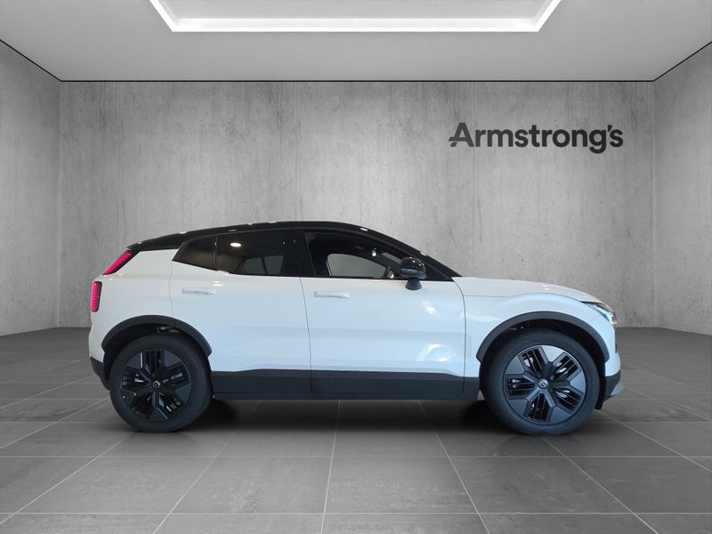 2026 Volvo EX30 Cross Country Ultra image 3