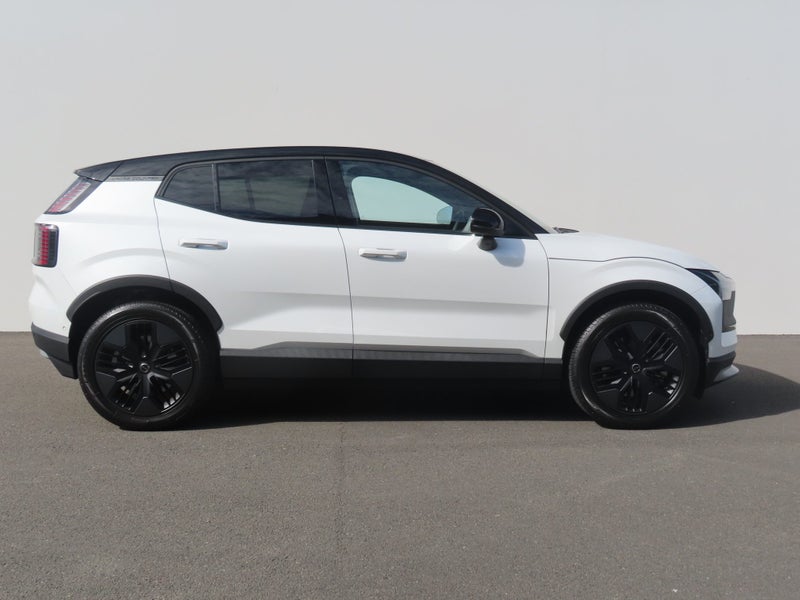 2026 Volvo EX30 Cross Country Ultra TM Perf image 2