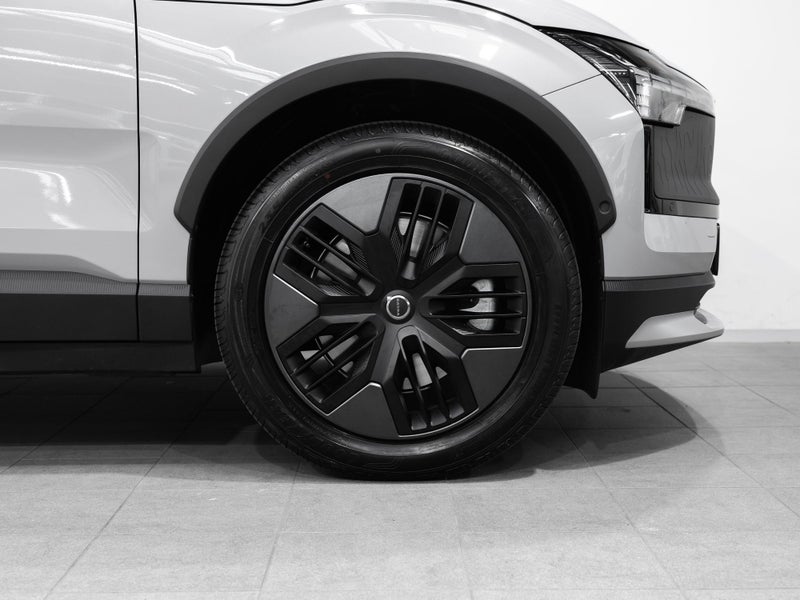 2026 Volvo EX30 Cross Country Ultra Twin Motor... image 4