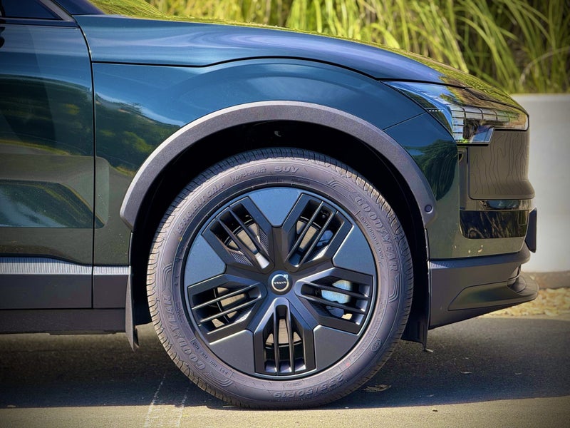 2026 Volvo EX30 Cross Country Ultra Twin Motor... image 5