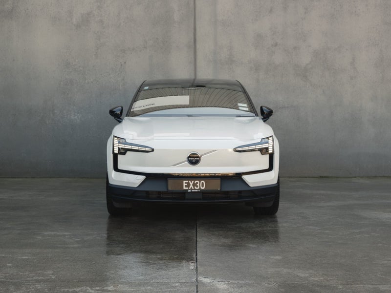 2026 Volvo EX30 Single Motor Extended Range Ult... image 2