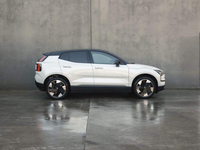 2026 Volvo EX30 Single Motor Extended Range Ult... image 3