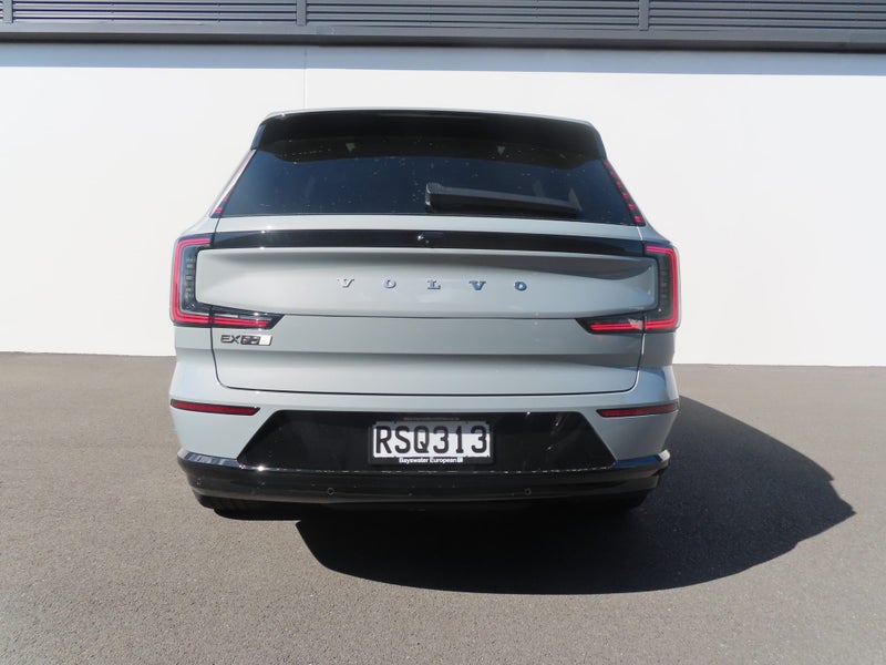 2026 Volvo EX90 Ultra Twin Motor Performance image 5