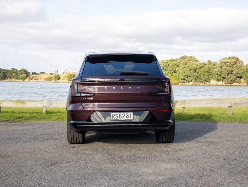 2026 Volvo EX90 ULTRA Twin Motor Performance image 5