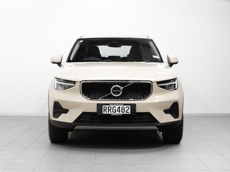 2026 Volvo XC40 B4 Plus 2.0L Petrol Mild-hybrid image 2