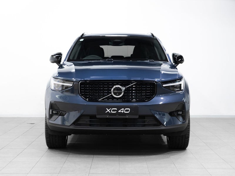 2026 Volvo XC40 B4 Ultra Dark 2.0L Petrol Mild... image 2