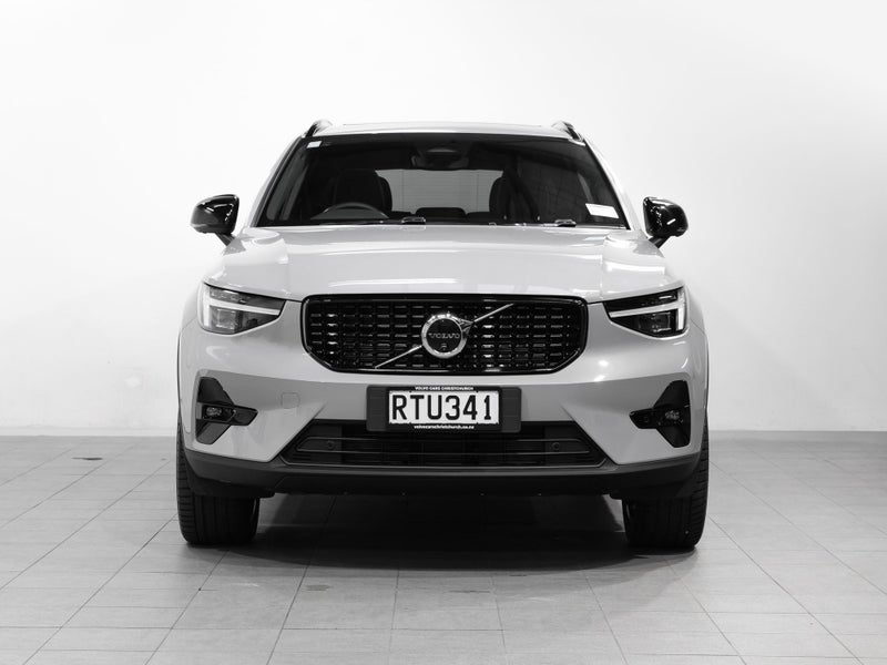 2026 Volvo XC40 B4 Ultra Dark 2L Petrol AWD image 2