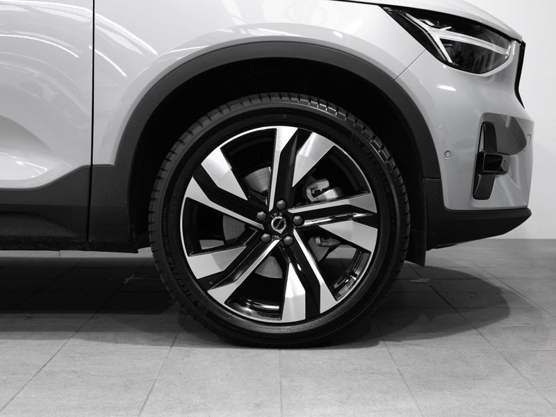 2026 Volvo XC40 B4 Ultra Dark 2L Petrol AWD image 4