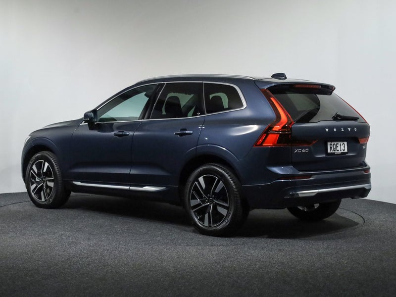 2026 Volvo XC60 B5 AWD PLUS image 2