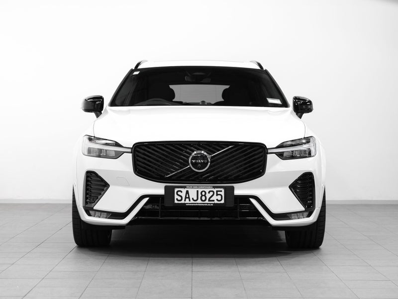 2026 Volvo XC60 B5 Ultra Dark 2L Petrol Hybrid AWD image 2