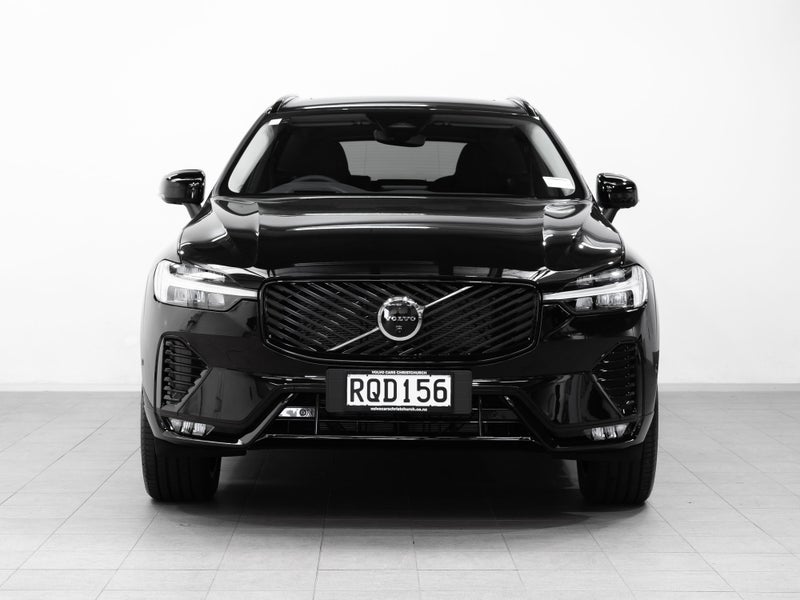 2026 Volvo XC60 B5 Ultra Dark AWD image 2