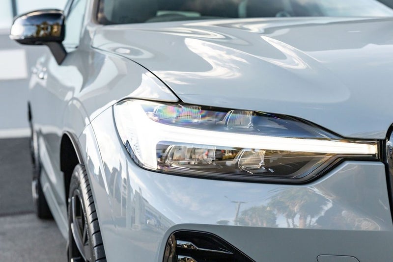 2026 Volvo XC60 T8 Black Edition Plug-in Hybrid image 2