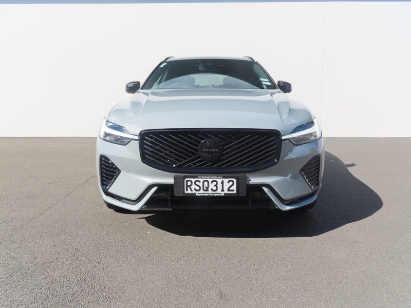 2026 Volvo XC60 T8 Black Edition Plug-In Hybrid image 3