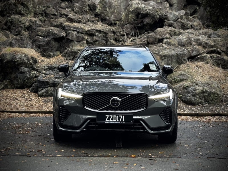 2026 Volvo XC60 T8 Ultra Plug-in Hybrid image 2